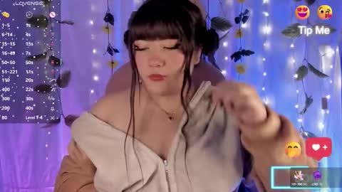 Snapshot of limoncito_blossom2 chatting on October 10, 9:52 am Natalia online show from October 10, 9:52 am