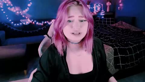 Snapshot of lina2d_tyan chatting on January 7, 2:19 pm Lina2D tyan online show from January 7, 2:19 pm