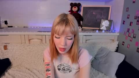 Lina blueeyed    GMT3 1100-1700 Mon Wed Thu Sat Sun online show from February 4, 2:21 pm