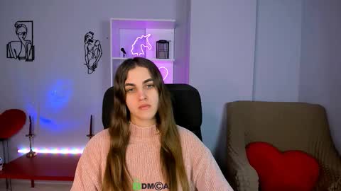 lina_fox12 online show from December 5, 1:20 pm