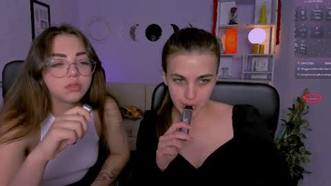 Snapshot of lina_fox12 chatting on May 11, 2:45 pm lina_fox12 online show from May 11, 2:45 pm
