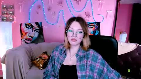 Snapshot of lina_fox12 chatting on May 20, 2:12 pm lina_fox12 online show from May 20, 2:12 pm
