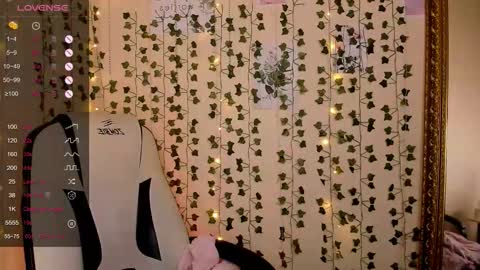 Lina online show from February 5, 8:19 am