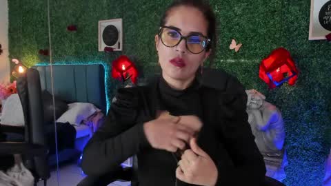 Lina  online show from March 31, 1:11 pm