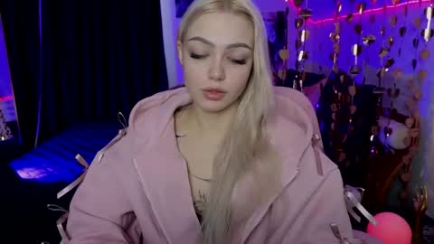 I am Lina online show from March 23, 10:08 am