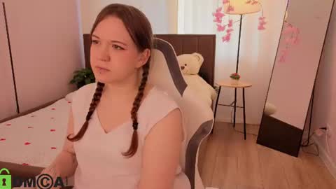 Lina online show from July 2, 9:48 am