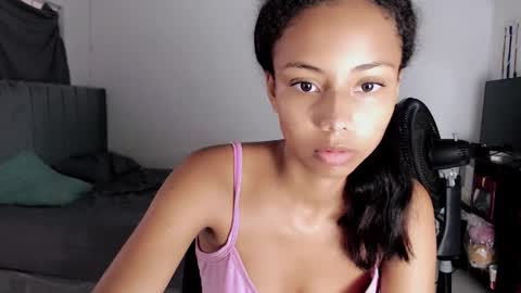 linda brown  online show from February 10, 1:04 pm