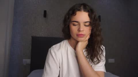 Snapshot of lindaaii chatting on April 19, 1:10 pm Linda online show from April 19, 1:10 pm