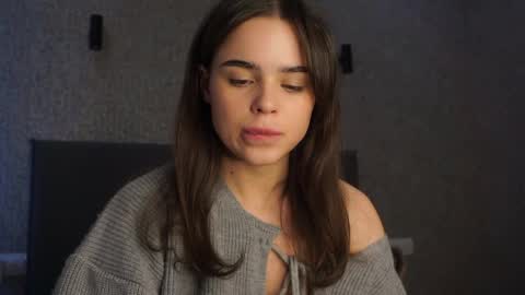 Snapshot of lindaaii chatting on April 22, 1:56 pm Linda online show from April 22, 1:56 pm