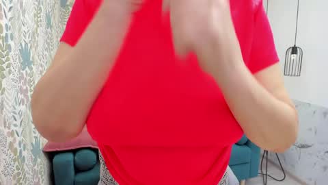 Snapshot of lindahottie chatting on May 28, 5:49 am Linda online show from May 28, 5:49 am