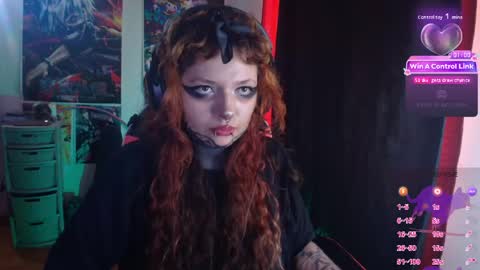 Snapshot of linddamortt chatting on May 30, 10:29 pm CatalinaANIDEA online show from May 30, 10:29 pm