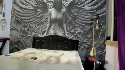 lindsey_2023 online show from April 22, 3:09 am