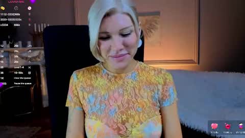 Snapshot of lindsi_luvviv chatting on June 28, 4:46 pm lindsi_luvviv online show from June 28, 4:46 pm
