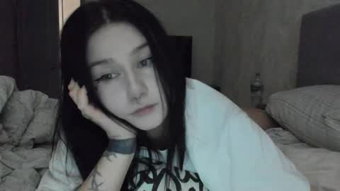 Snapshot of line_green chatting on March 4, 12:11 pm Lina online show from March 4, 12:11 pm