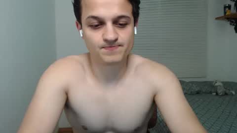 Snapshot of lioncluess chatting on October 21, 11:27 pm Lion Cluess online show from October 21, 11:27 pm