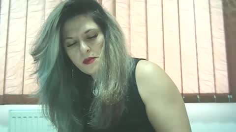 lionessmom online show from November 22, 9:08 am