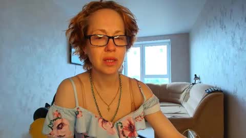 Liora Weiss online show from May 15, 5:14 am