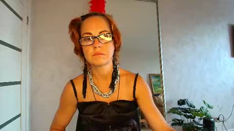 Snapshot of lioraweiss chatting on July 17, 8:32 am Liora Weiss online show from July 17, 8:32 am