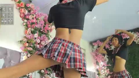 Snapshot of lis_vega_ chatting on July 1, 7:24 pm lis_vega_ online show from July 1, 7:24 pm