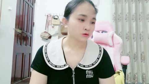 lisa_hanw online show from May 14, 1:34 am