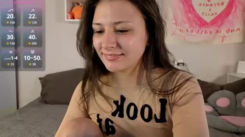 Lisa online show from April 3, 7:39 am