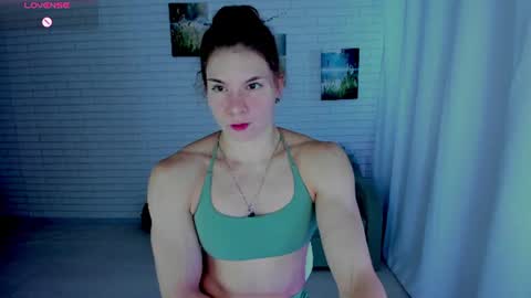 Snapshot of lisa_ree_ chatting on July 26, 4:09 am lisa online show from July 26, 4:09 am