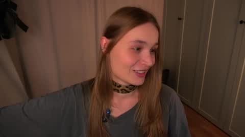 Elisabeth or Lisa online show from June 8, 9:26 pm
