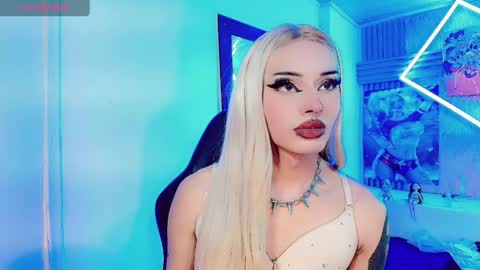 lisa_sparkleee online show from April 1, 3:18 am