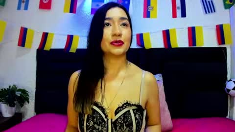 Snapshot of lisa_white_ chatting on July 13, 8:22 pm lisa white online show from July 13, 8:22 pm