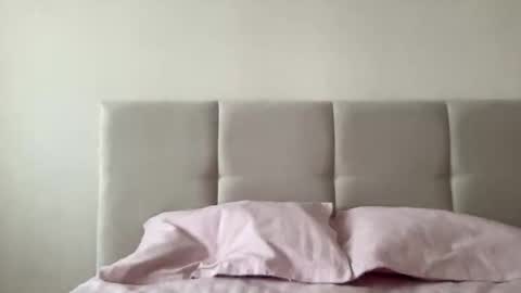 Lisa online show from April 1, 2:03 pm