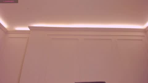 Lisa  Flowers online show from March 4, 11:05 am