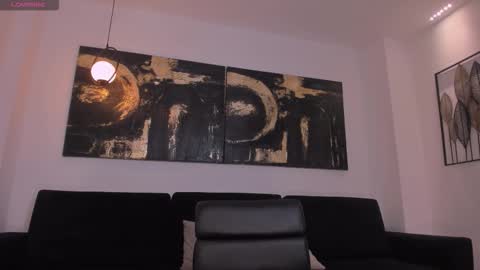 Lisa  Flowers online show from March 14, 7:47 am