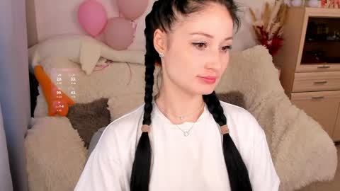 Lisa Moore online show from March 24, 12:32 pm