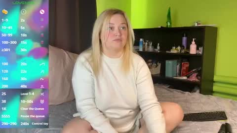 Lisa online show from February 11, 9:03 am