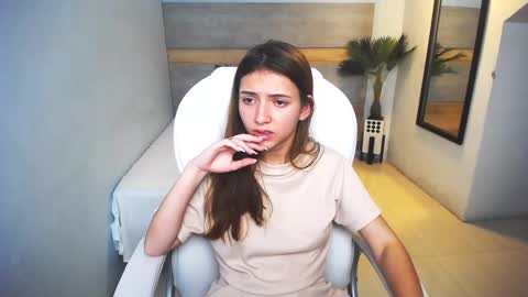 Liseth Fox online show from December 13, 1:15 am