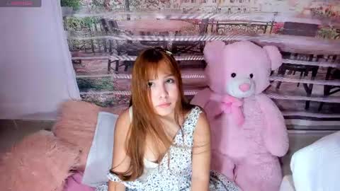 Snapshot of little__doll18 chatting on June 10, 8:08 pm little__doll18 online show from June 10, 8:08 pm
