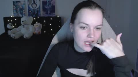 little__flowers online show from March 20, 9:03 am