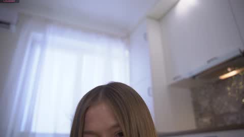 SophiaKateline online show from June 8, 9:20 am