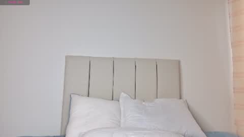 Independent model carolina online show from June 9, 12:28 pm