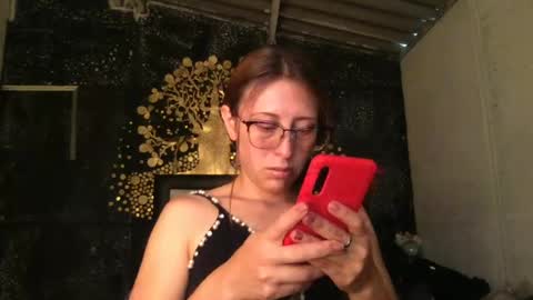 Snapshot of little_devil_diablita90 chatting on July 6, 6:32 pm Diablita online show from July 6, 6:32 pm
