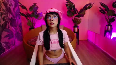 Snapshot of little_paulette chatting on October 28, 1:47 pm Paulette online show from October 28, 1:47 pm