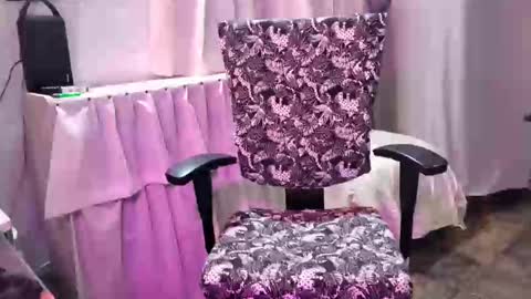 little_savage online show from September 21, 4:47 am