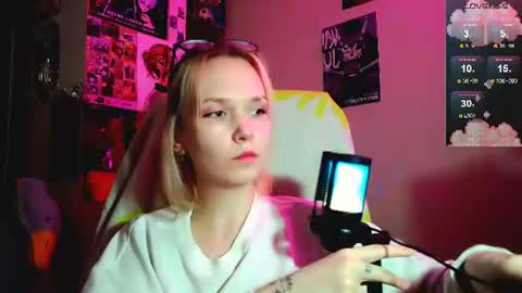 Akin online show from July 15, 9:09 pm