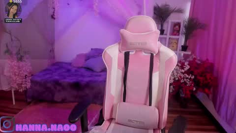 Snapshot of little_xioo chatting on March 3, 8:37 pm Xiom online show from March 3, 8:37 pm