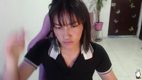Snapshot of littleangelx_m chatting on April 23, 8:55 pm Daniela online show from April 23, 8:55 pm