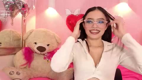 Ari online show from February 17, 7:09 pm