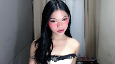 littlelace_ online show from March 23, 10:25 pm