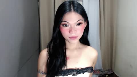 littlelace_ online show from March 24, 11:10 pm