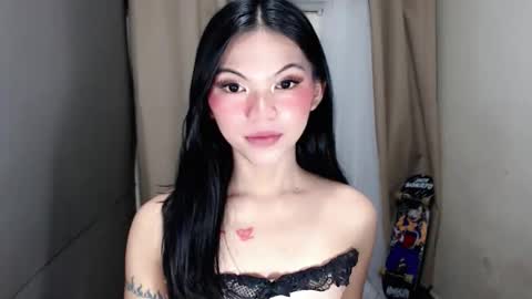littlelace_ online show from March 27, 10:20 pm