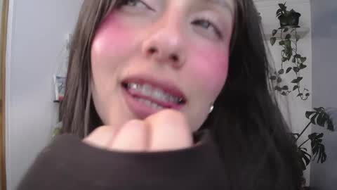 Laksmi online show from April 13, 9:31 pm